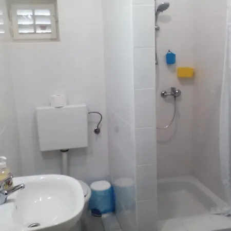 Laura * Stara Baška